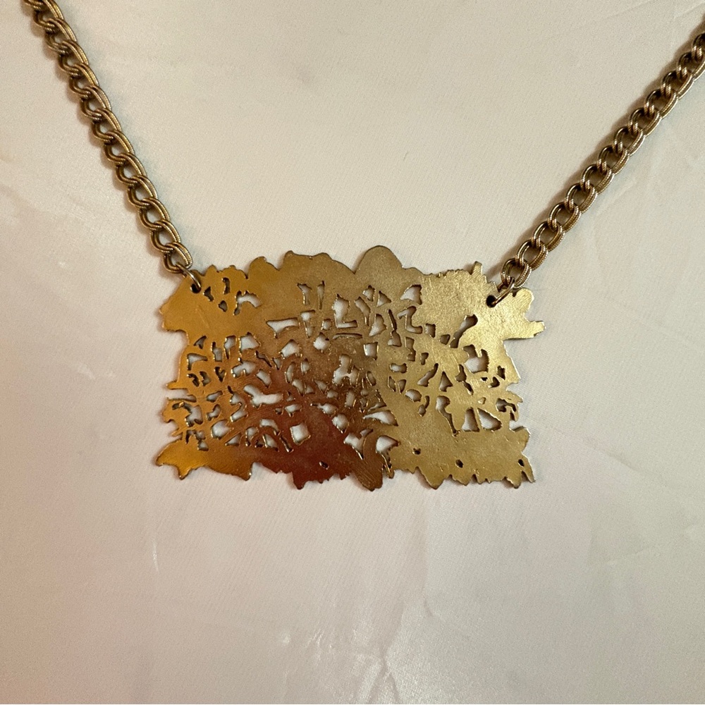Brutalist Modernist Abstract Brass Pendant Necklace 60s–70s - Picture 6 of 10